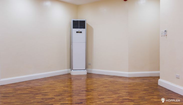 "3BR Condo for Rent in The Ritz Towers, Urdaneta Village, Makati"02