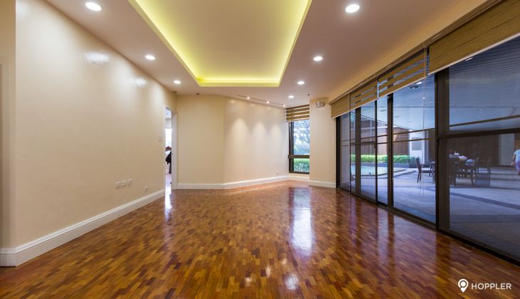 "3BR Condo for Rent in The Ritz Towers, Urdaneta Village, Makati"06
