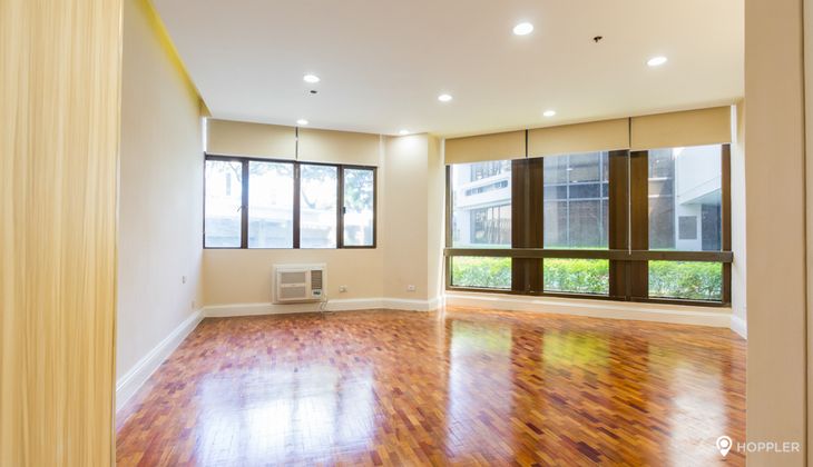"3BR Condo for Rent in The Ritz Towers, Urdaneta Village, Makati"10