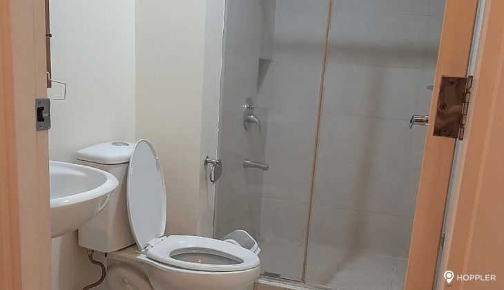 "2BR Condo for Rent in The Grove by Rockwell, Ugong, Pasig"05