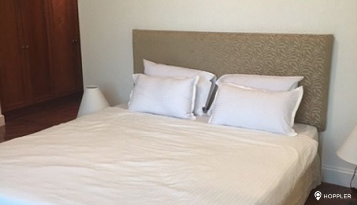 "2BR Condo for Rent in Amorsolo East, Rockwell Center, Makati"08