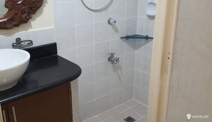 "2BR Condo for Rent in Bonifacio Heights, Lawton Avenue, Taguig"05