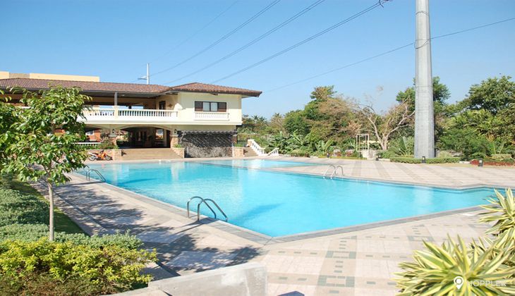 "2BR Condo for Rent in Bonifacio Heights, Lawton Avenue, Taguig"07