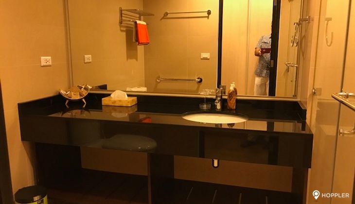 "2BR Condo for Rent in One Serendra, BGC - Bonifacio Global City, Taguig"02