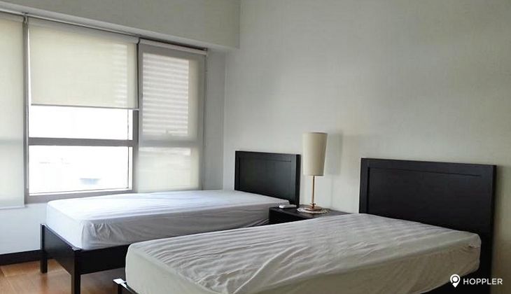 "2BR Condo for Rent in The Residences at Greenbelt, Legazpi Village, Makati"10