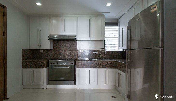 "4BR Condo for Rent in Le Metropole, Salcedo Village, Makati"05