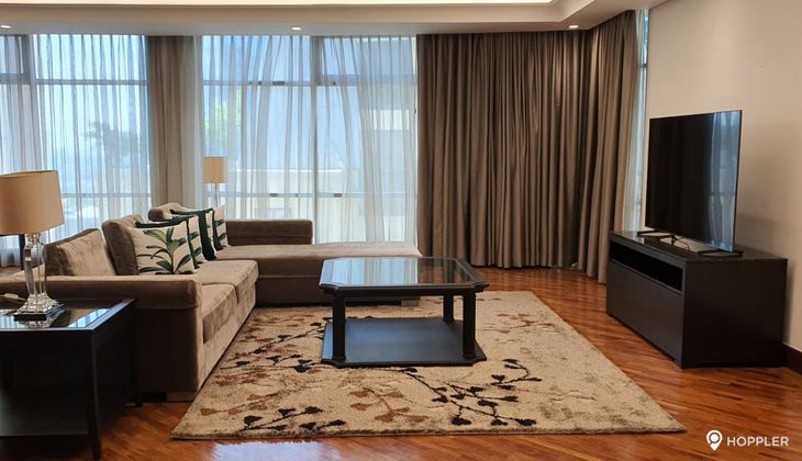 "3BR Condo for Rent in Tiffany Place, Salcedo Village, Makati"02