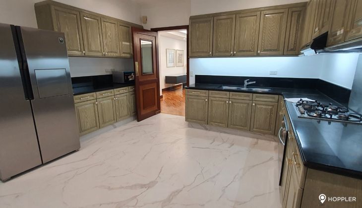 "3BR Condo for Rent in Tiffany Place, Salcedo Village, Makati"08
