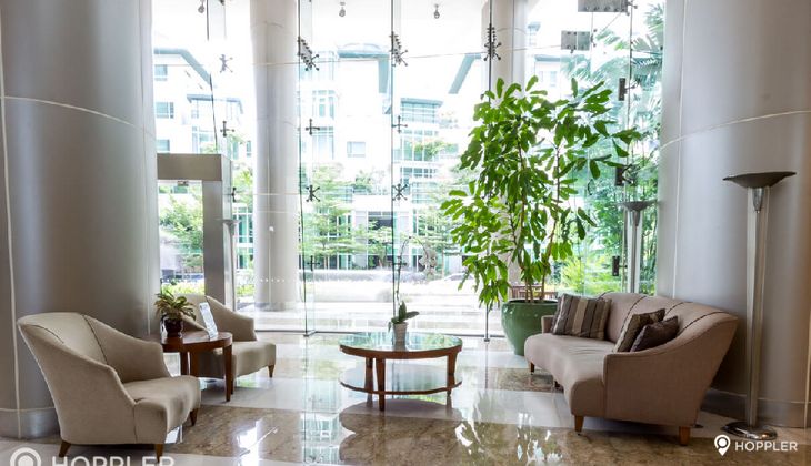"2BR Condo for Rent in Amorsolo East, Rockwell Center, Makati"09
