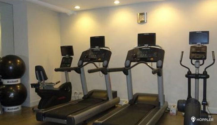 "1BR Condo for Rent in The Biltmore, Legazpi Village, Makati"02