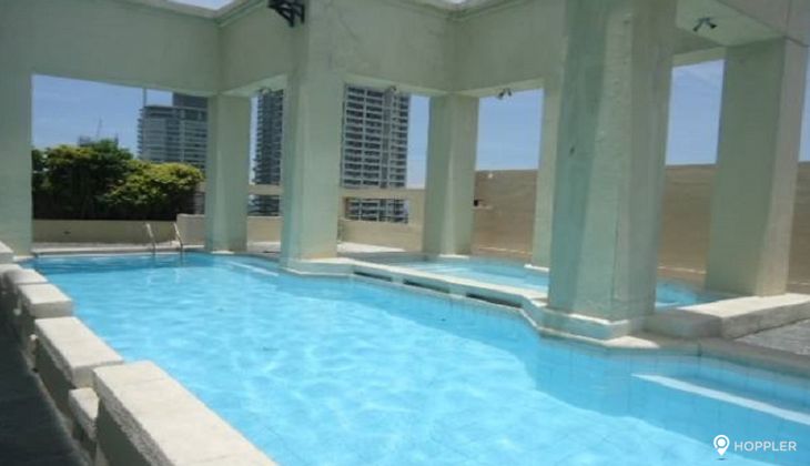 "1BR Condo for Rent in The Biltmore, Legazpi Village, Makati"03
