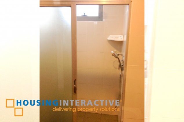 FULLY FURNISHED 1BR UNIT IN ETON BAYPARK MANILA FOR RENT04