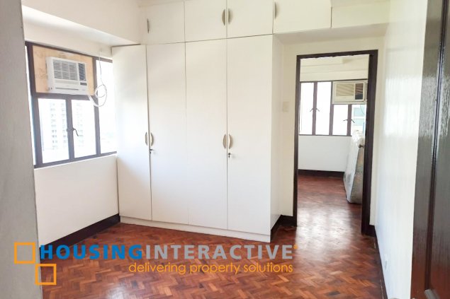 FOR LEASE 2 BEDROOM IN VITO CRUZ  TOWER03