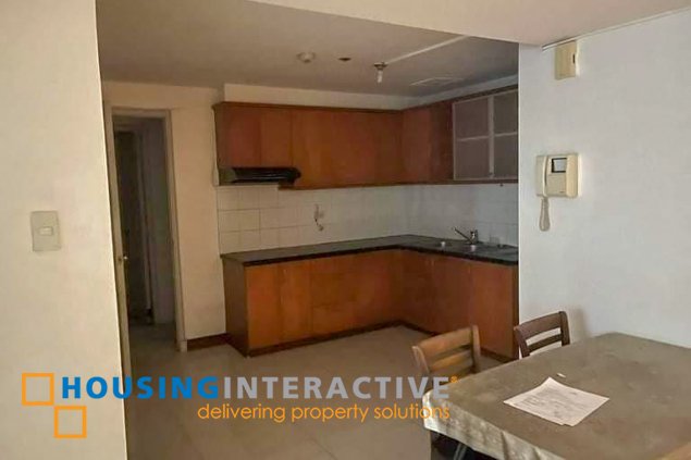 FOR RENT - 2BR UNIT IN PEARL OF THE ORIENT TOWER03