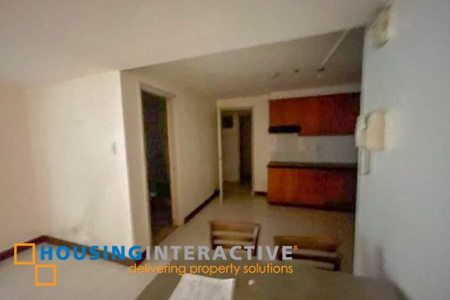 FOR RENT - 2BR UNIT IN PEARL OF THE ORIENT TOWER04