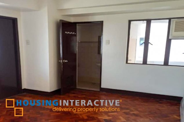 SEMI FURNISDHED-2 BEDROOM UNIT-FOR RENT IN MANILA04