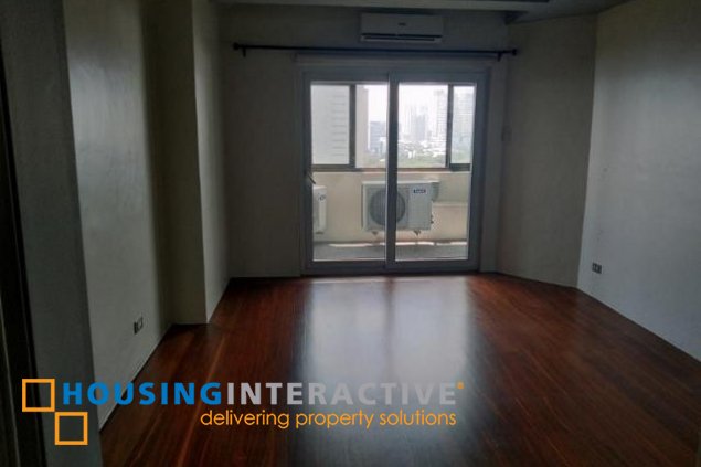 Unfurnished 2 BR Unit For Rent in Legaspi Towers 30002