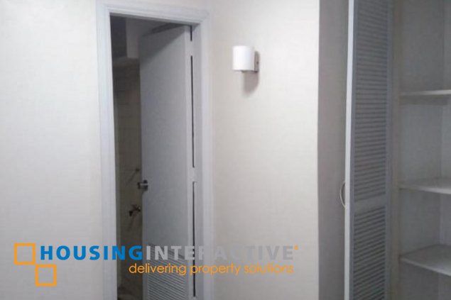 Unfurnished 2 BR Unit For Rent in Legaspi Towers 30007