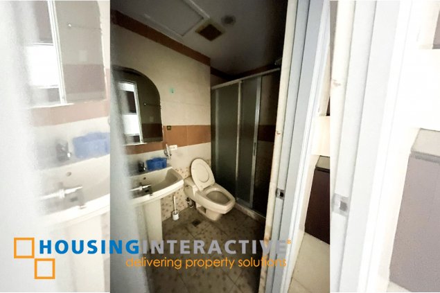 SEMI-FURNISHED 1-BEDROOM UNIT WITH PARKING FOR RENT IN PEARL OF THE ORIENT04