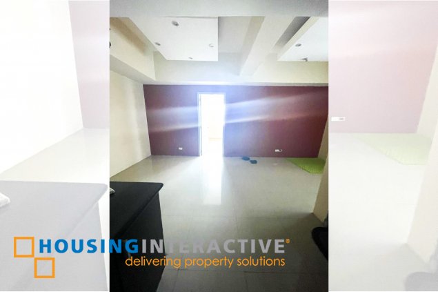 SEMI-FURNISHED 1-BEDROOM UNIT WITH PARKING FOR RENT IN PEARL OF THE ORIENT05