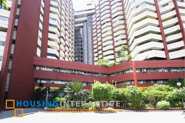 EXQUISITE FULLY FURNISHED 3-BEDROOM UNIT FOR SALE IN LEGASPI TOWERS 30001