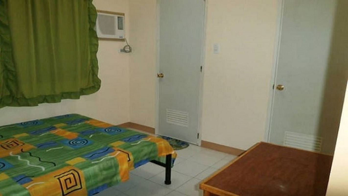Rooms 4 rent NEAR AIRPORT & MAllS03