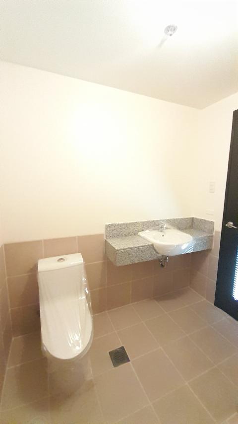 Calathea Place Lavender Bare Unit 2 Bedroom06