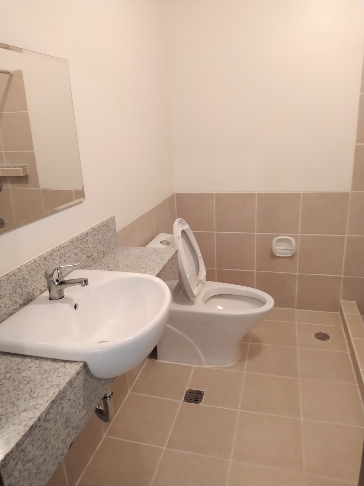 Calathea Place Zebrina Bare Unit 2 Bedroom04