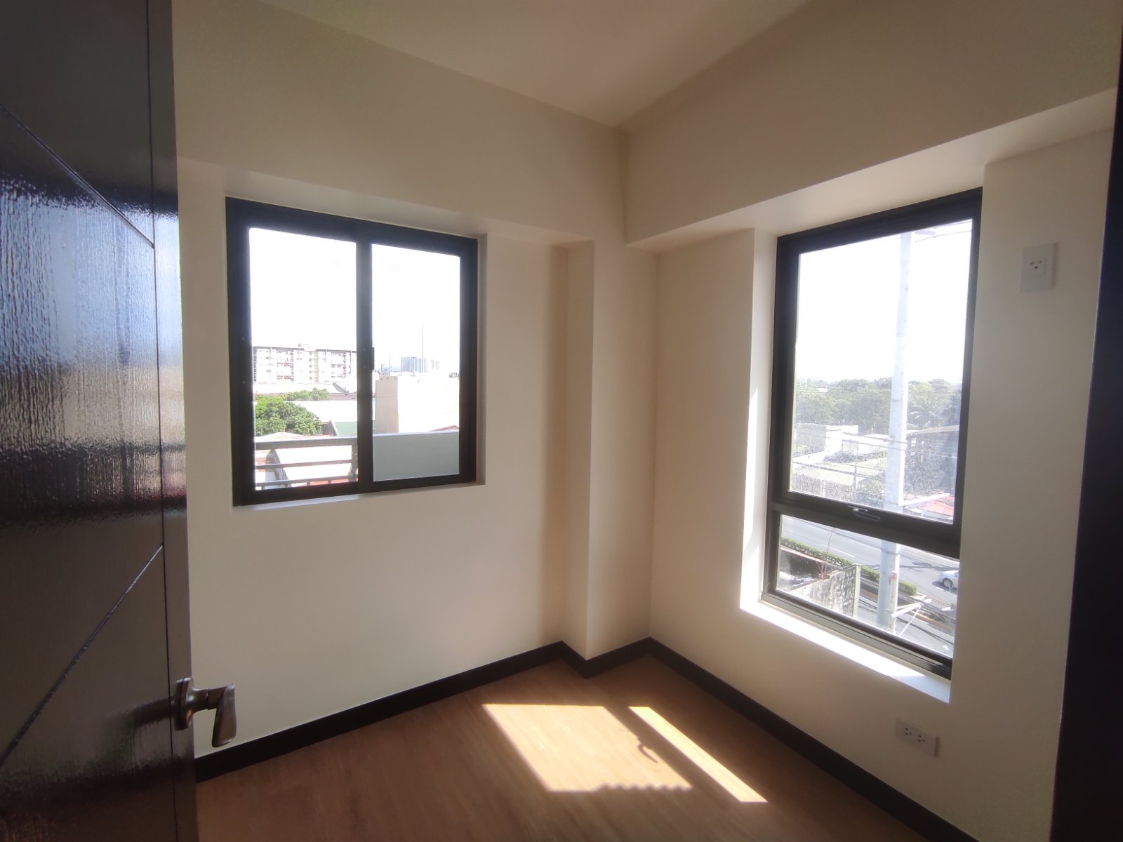 Calathea Place Lavender Bare Unit 2 Bedroom03