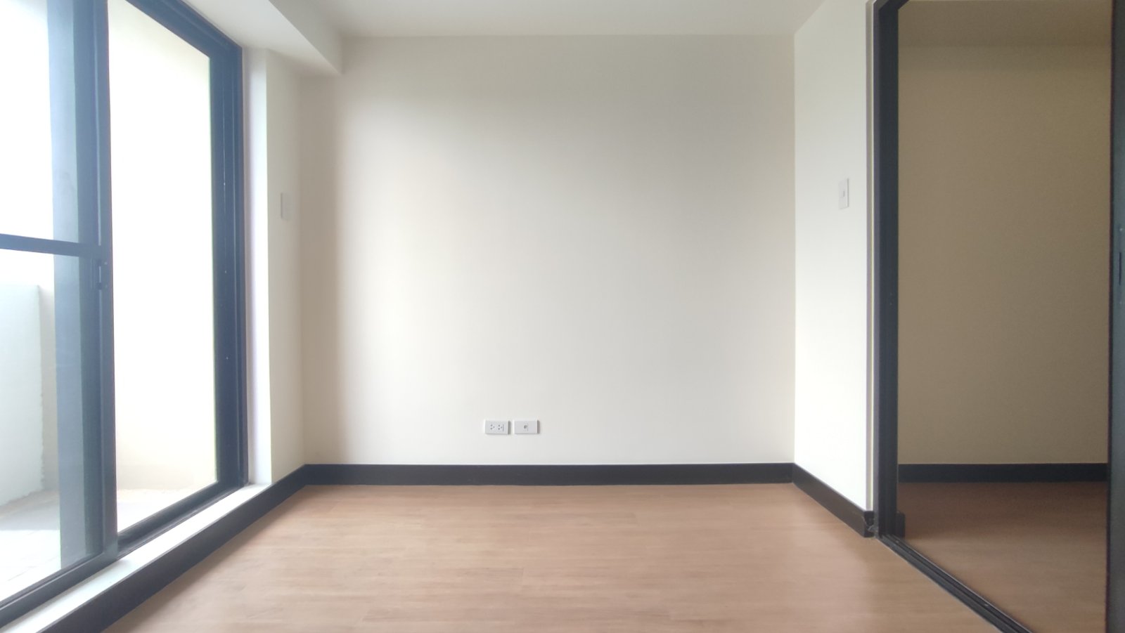 Calathea Place Lavender Bare Unit 1 Bedroom03