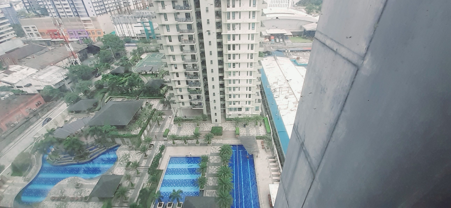 Flair Towers South Tower Semi-furnished Studio06