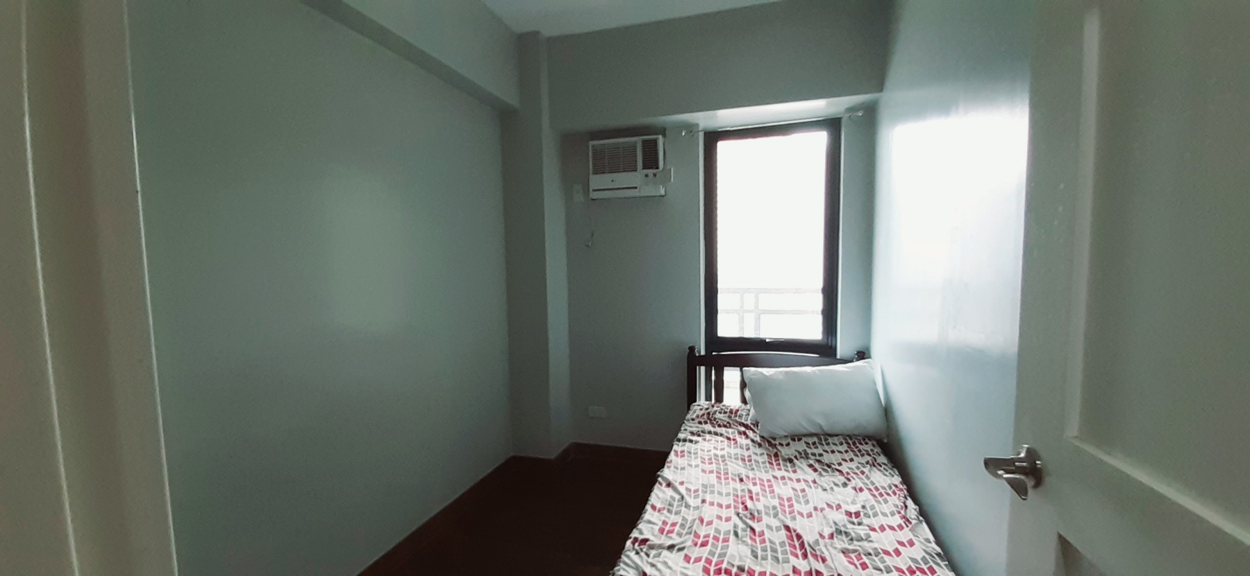 Flair Towers South Tower Semi-furnished 2 Bedroom03