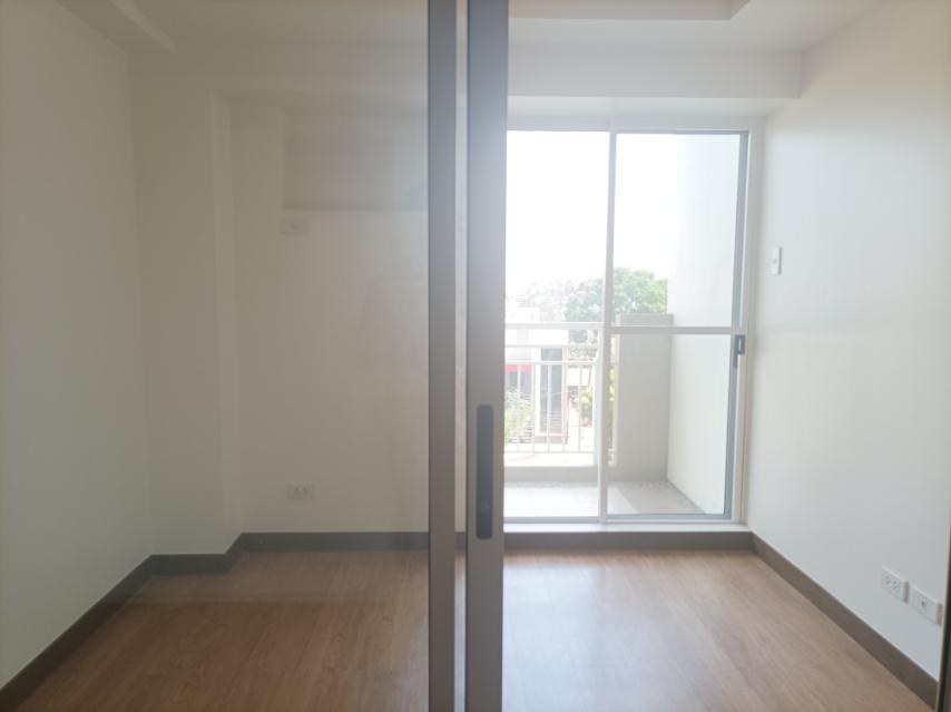 Infina Towers South Tower Semi-furnished 1 Bedroom02