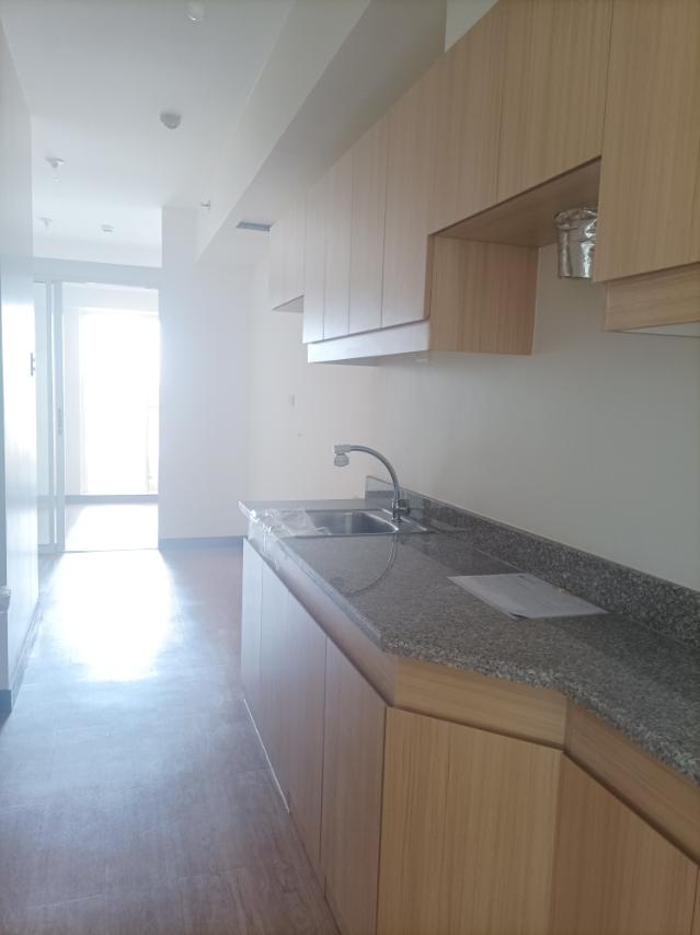 Infina Towers South Tower Semi-furnished 1 Bedroom04