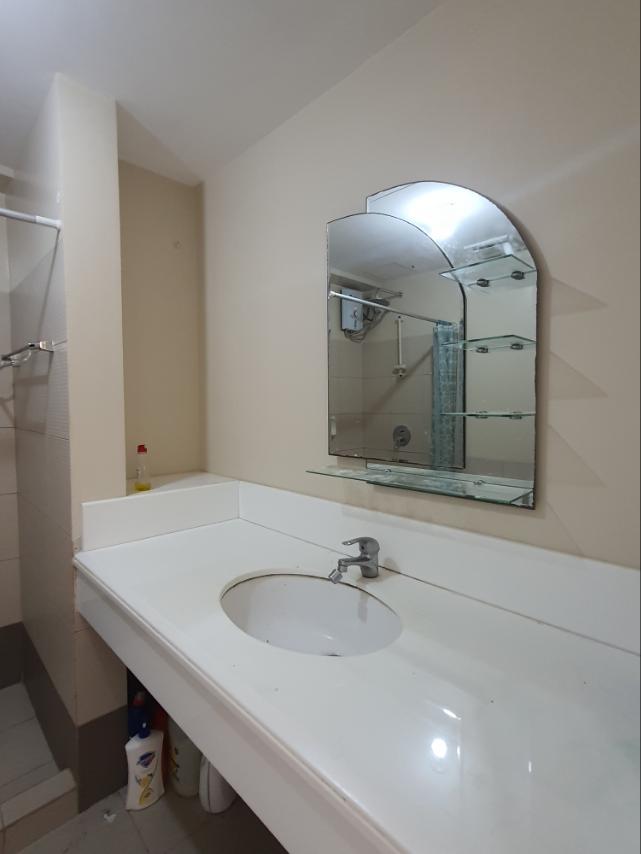 One Castilla Place One Castilla Place Semi-furnished 2 Bedroom07