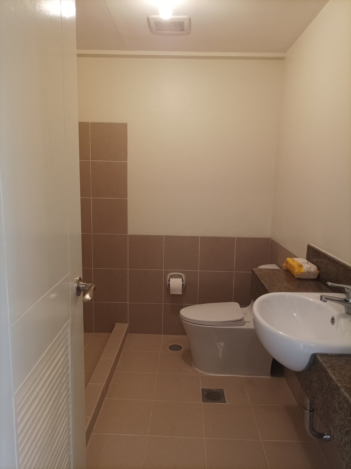 Satori Residences Hacana Bare Unit 2 Bedroom07