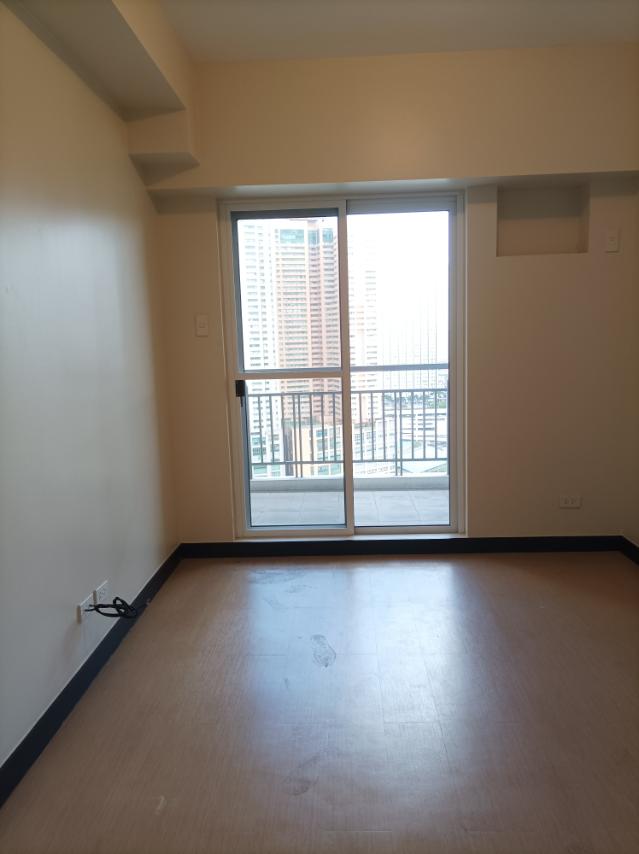 Sheridan Towers North Tower Bare Unit 1 Bedroom02