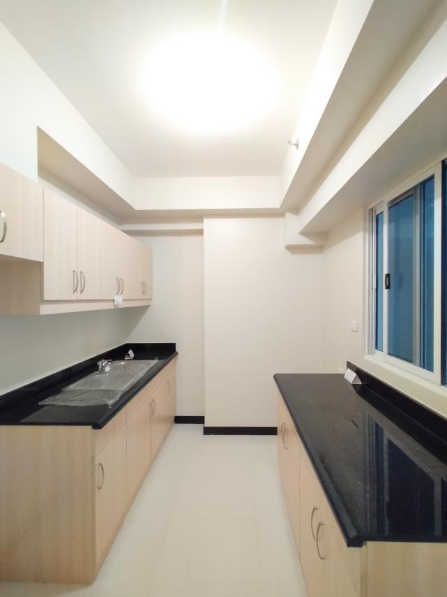 Sheridan Towers North Tower Bare Unit 2 Bedroom05