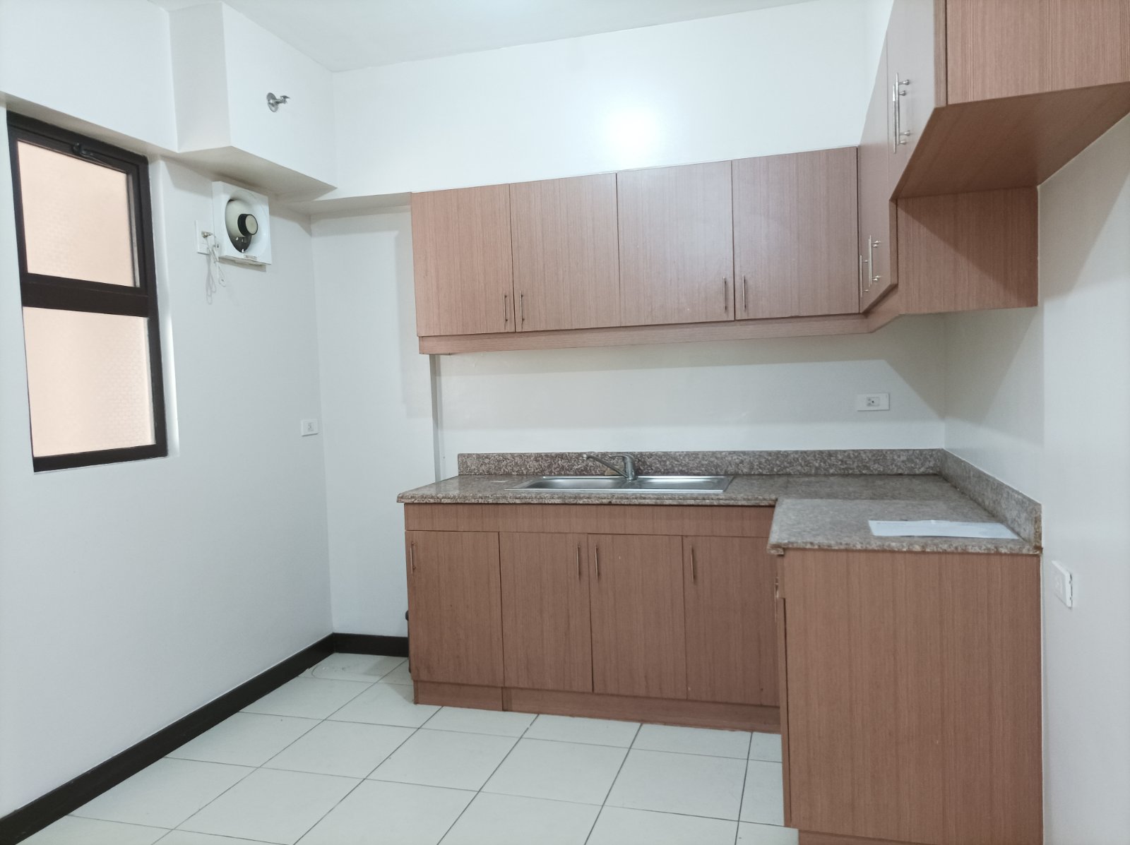 Siena Park Residences Lilac Bare Unit 2 Bedroom04