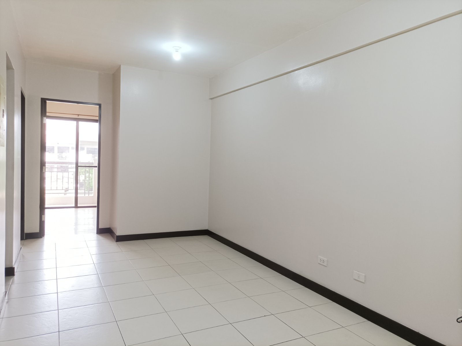 Siena Park Residences Lilac Bare Unit 2 Bedroom05