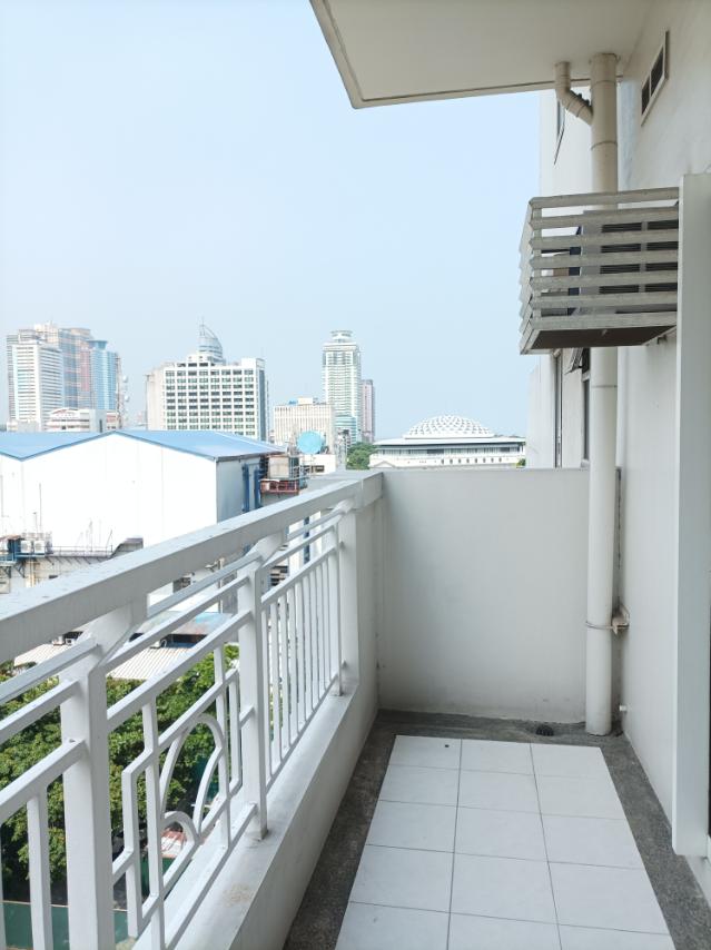 Torre De Manila Torre De Manila Semi-furnished 1 Bedroom03