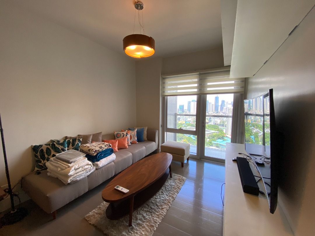 "For Rent: 1BR Fully Furnished in The Lincoln Tower, Rockwell, Makati City"03