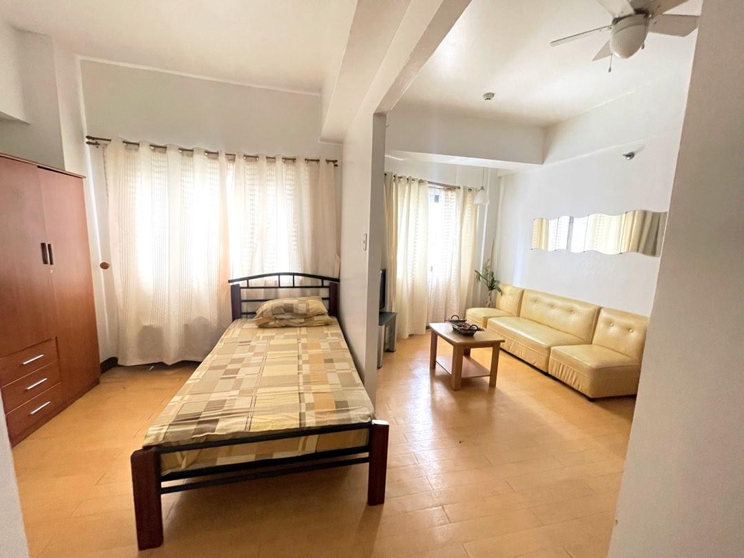 Eastwood Condo for Rent02
