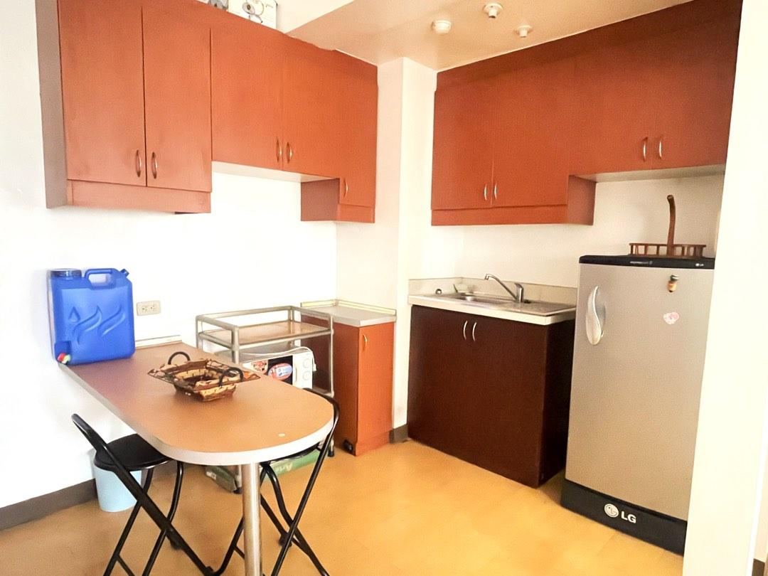 Eastwood Condo for Rent05