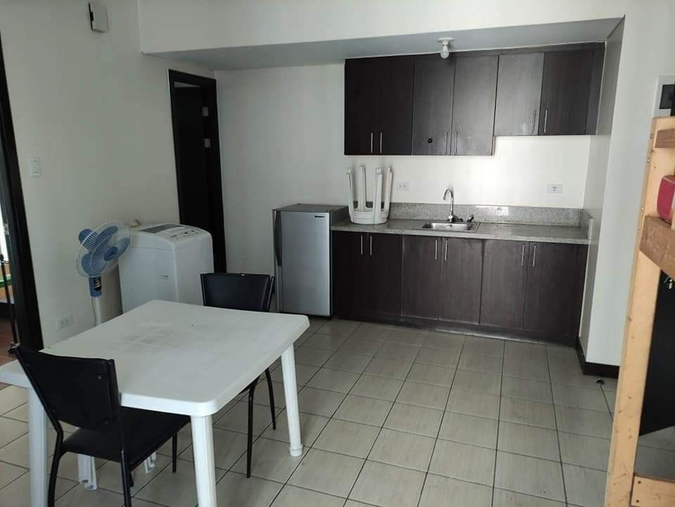 MAKATI For Rent: SAN LORENZO PLACE T-305