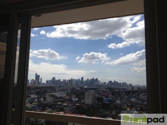 DMCI Illumina Residences 2 BR 70 sqm for rent08