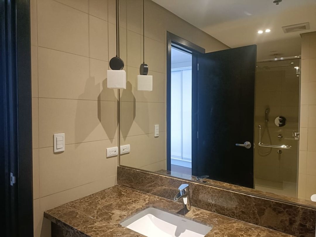 FULLY FURNISHED 1BR CONDO IN GARDEN TOWERS 205