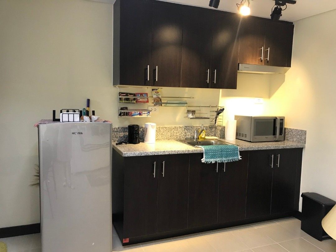 FOR RENT: Fully furnished Unit in San Lorenzo Place02