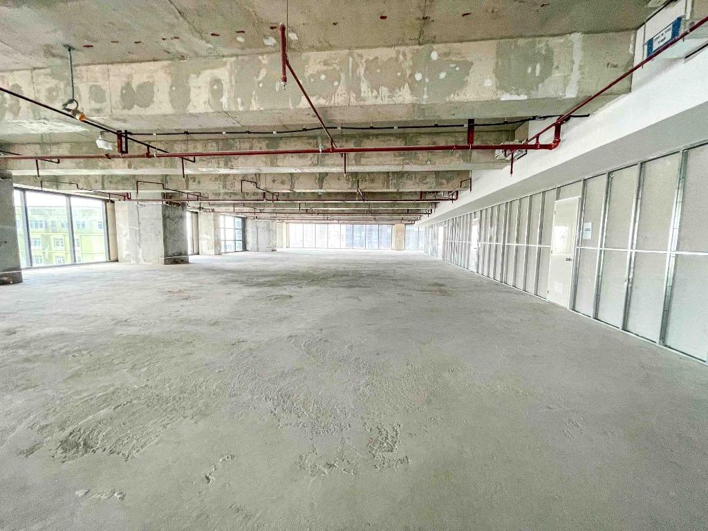 "Bare Unit Prime Office Spaces for Rent in Park Triangle Corporate Plaza, BGC, Taguig"04