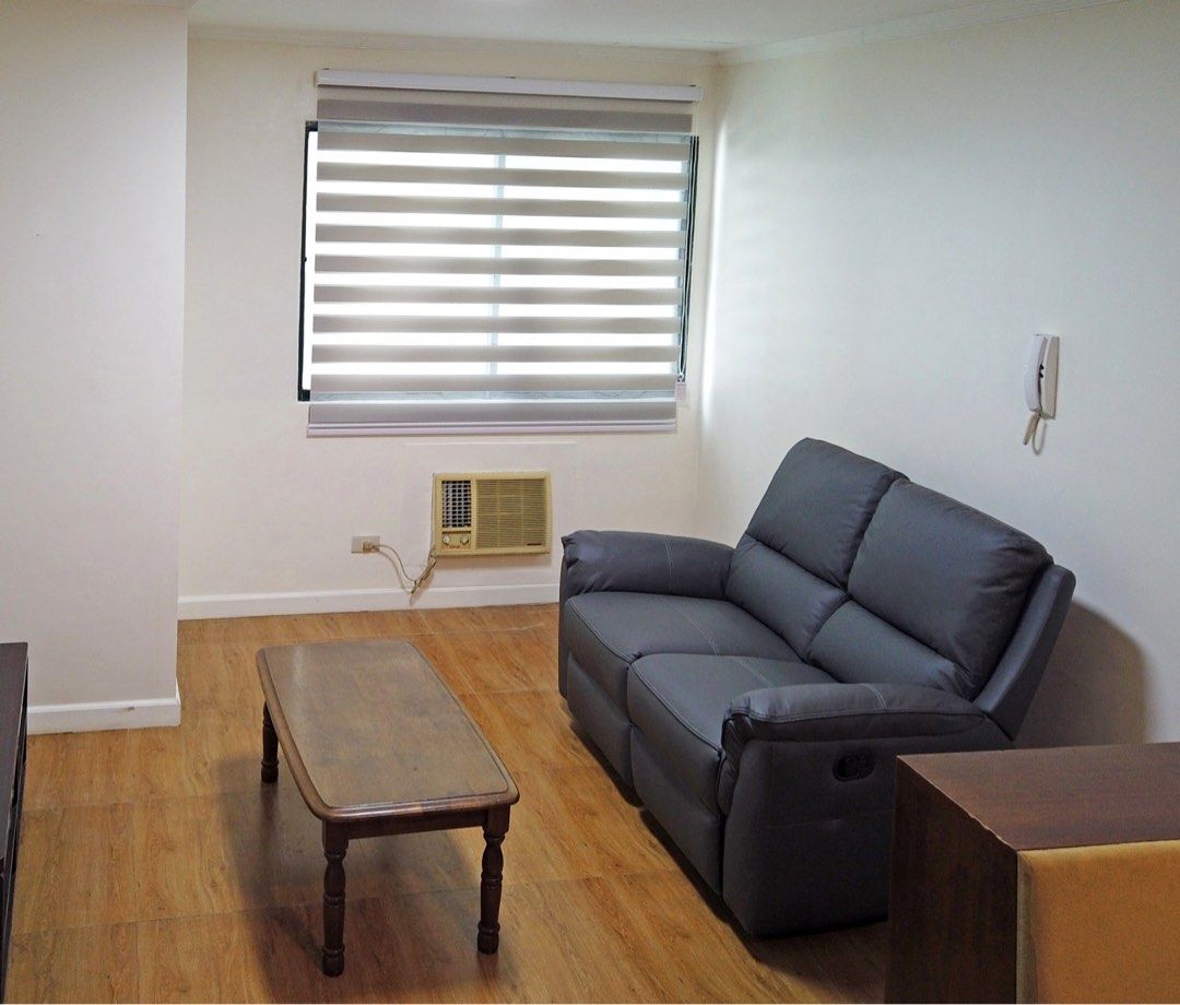 1BR Classica Tower Salcedo Vill makati for rent lots of storage modern appliances03